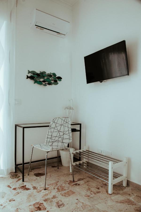 Sostanza - Rooms In 卡塔尼亚 外观 照片