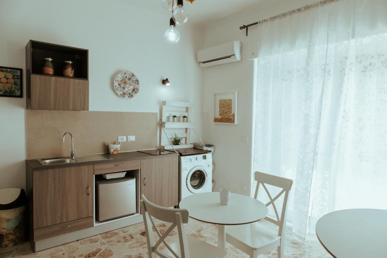 Sostanza - Rooms In 卡塔尼亚 外观 照片